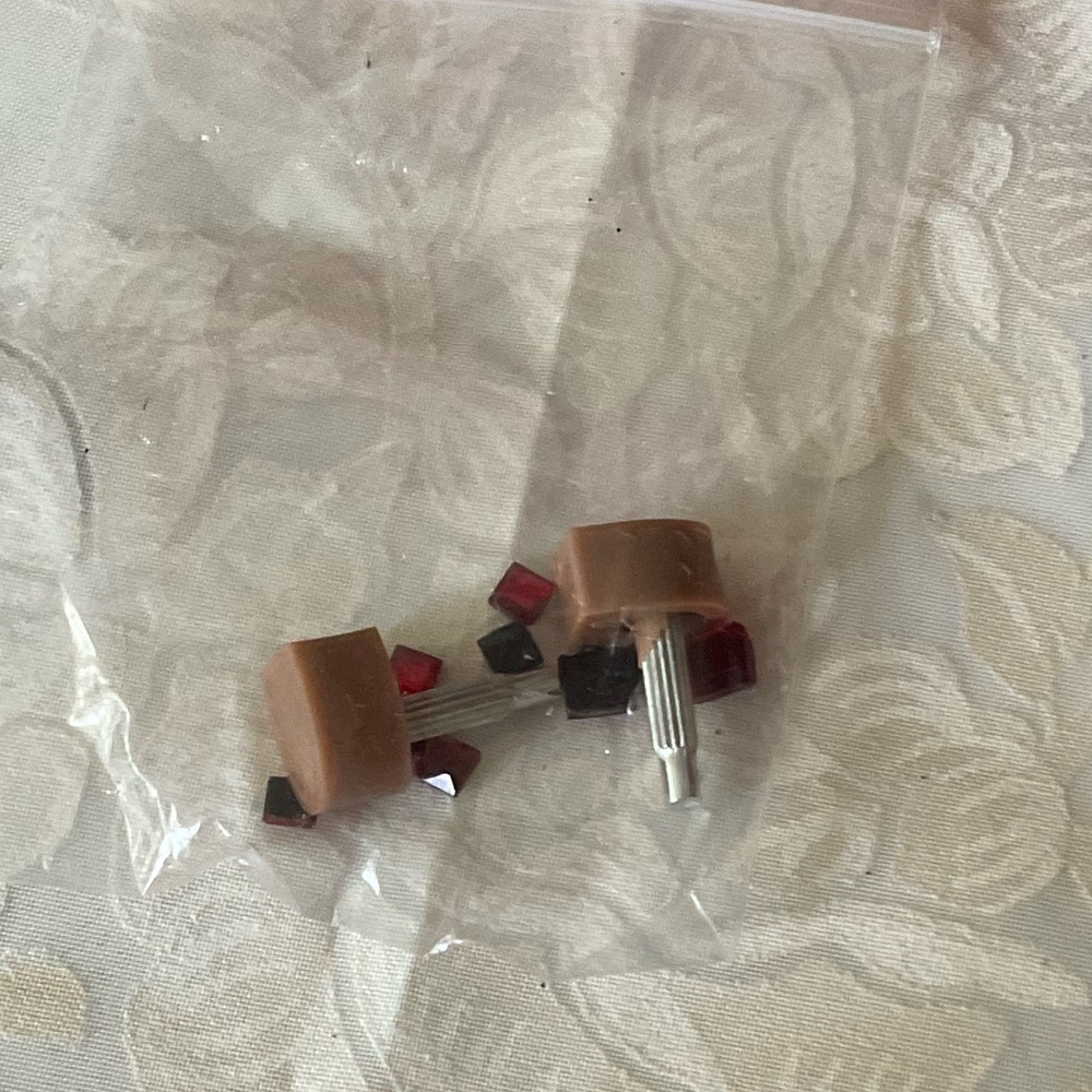 Lauren Lorraine Red Dazzled Pumps. SIZE 9. New in box. - Picture 7 of 9
